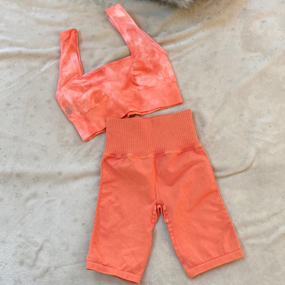 🌺free people Good karma square tye dye bra and biker short set